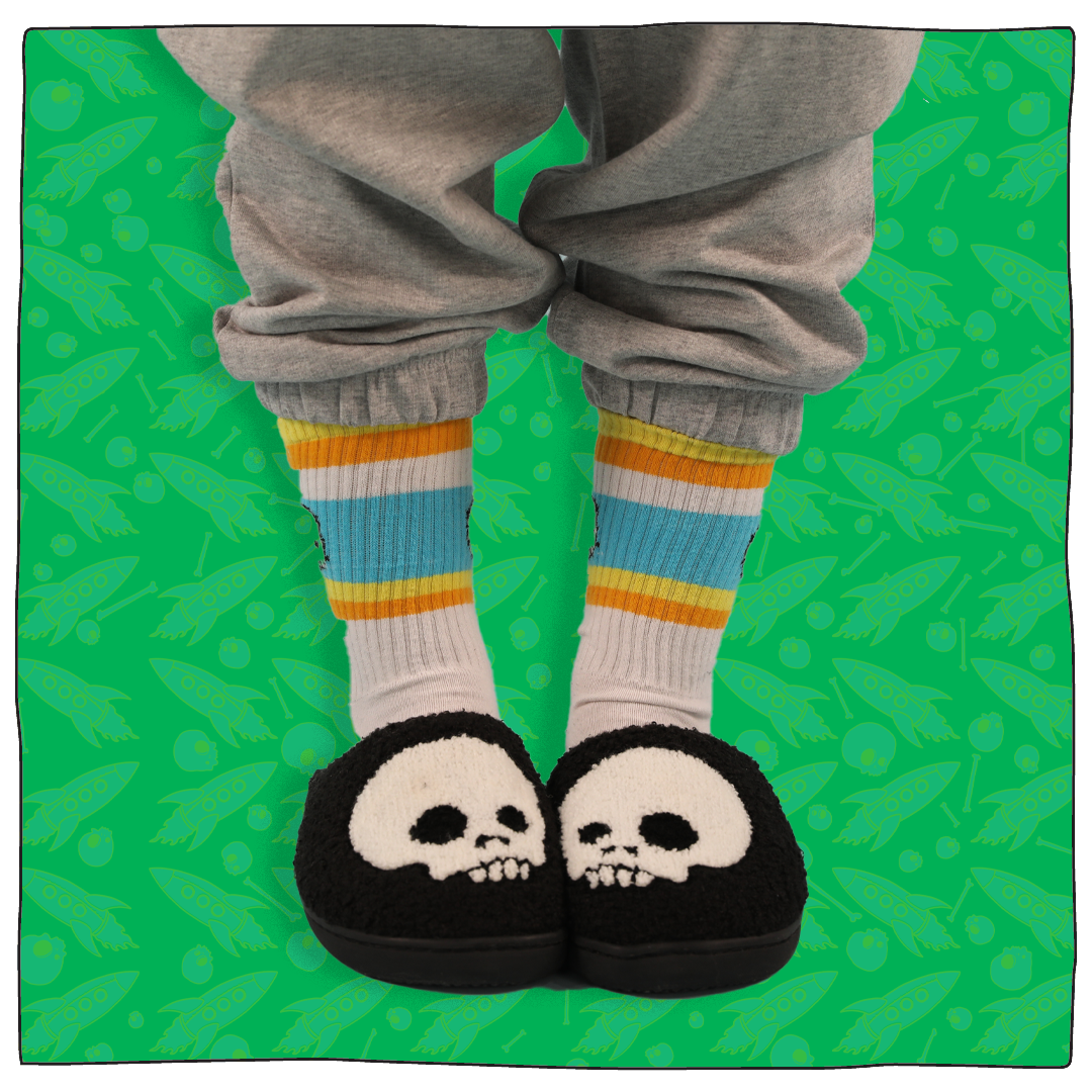 Fluffy Skull Slippers Black White
